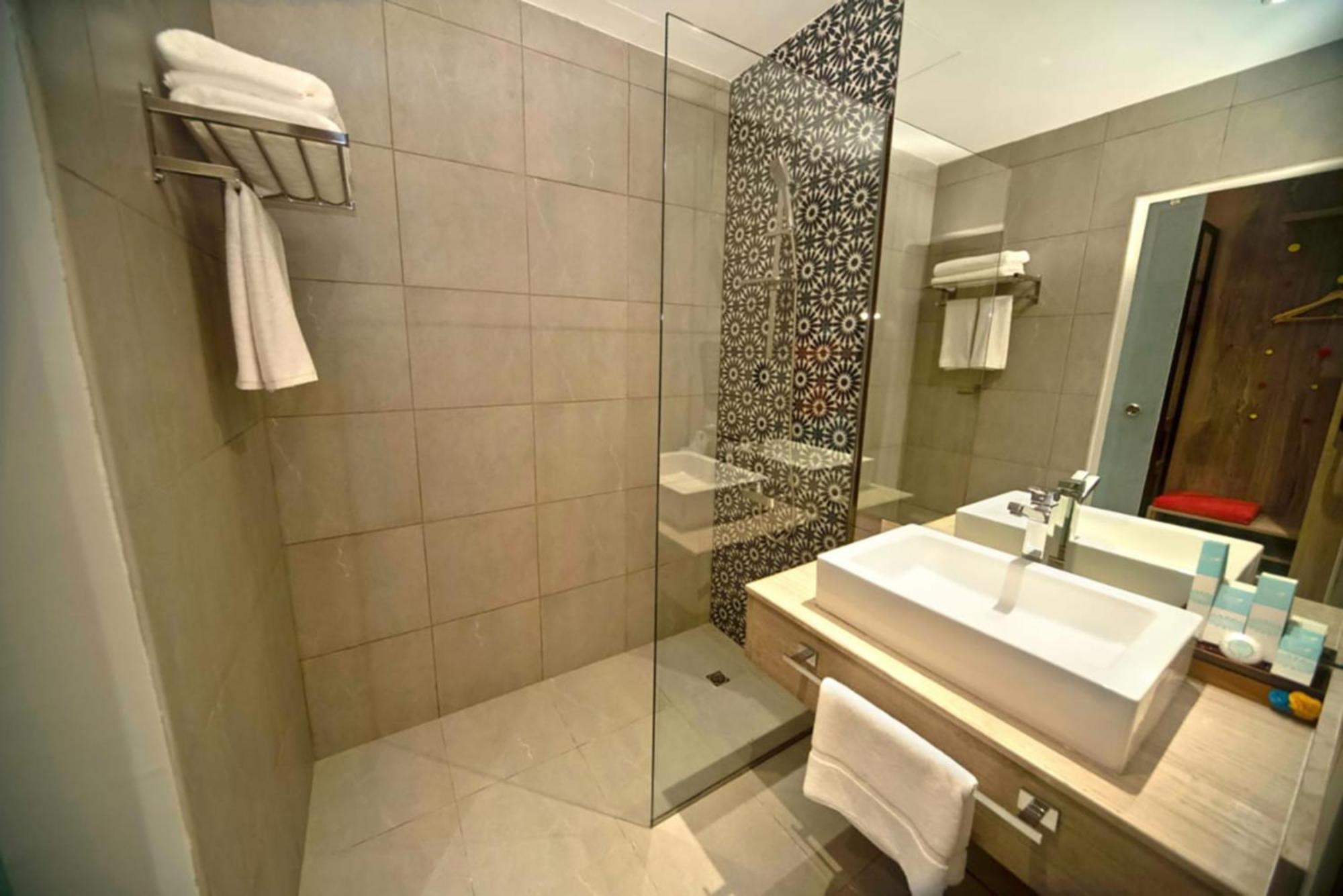 Kingsgate Canal Hotel By Millennium Dubai Esterno foto
